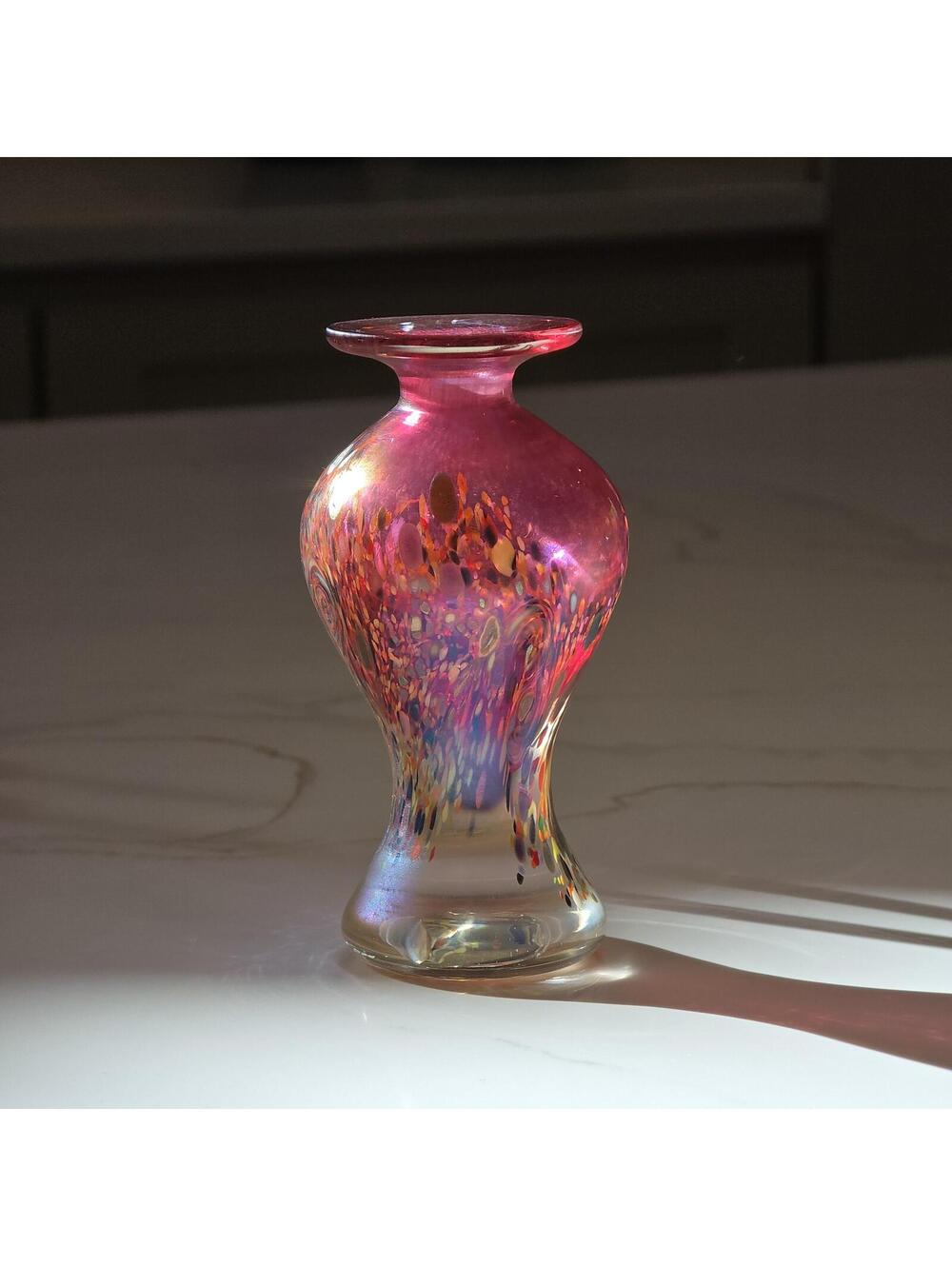 Vintage Arte Vargas Irridescent Art Glass Vase